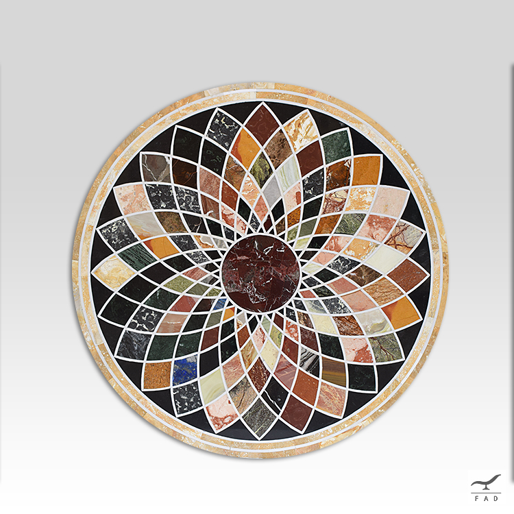 Piano in marmo e pietre dure del secolo XIX